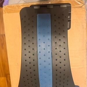 Black and Blue Back Stretcher